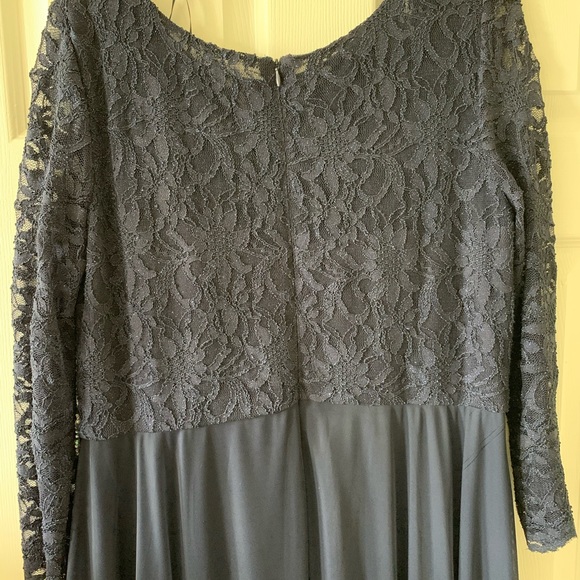 Evening gown - Picture 3 of 3